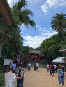 青島神社の外観